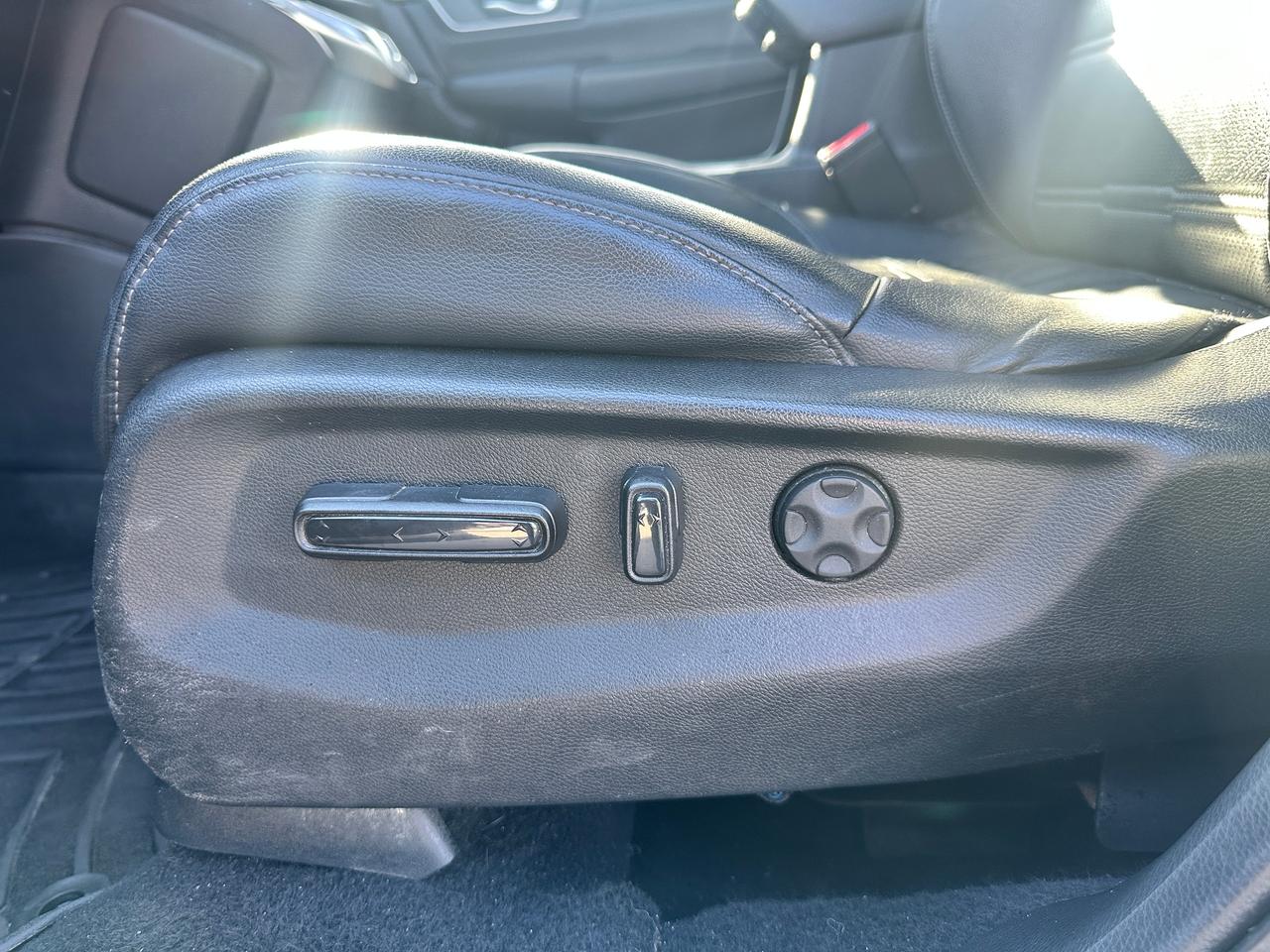 2017 Honda CR-V EX-L HTD-LTHR Sunroof DriverAssist CarPlay RvCam Photo