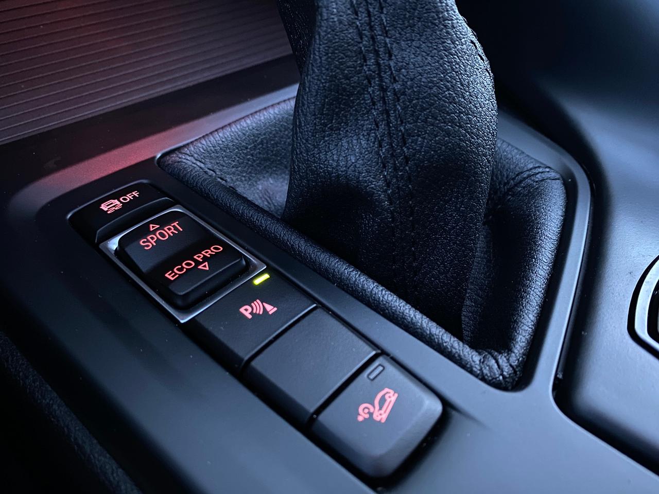 2018 BMW X1 xDRIVE28i-SPORT-NAV-CAMERA-HUD-PANO ROOF Photo