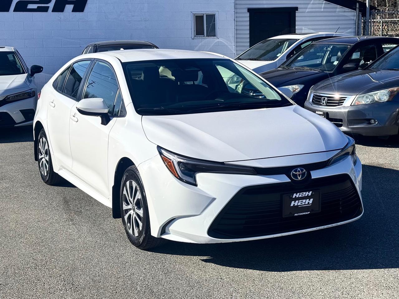 2023 Toyota Corolla HYBRID FINANCING AVAILABLE Photo3