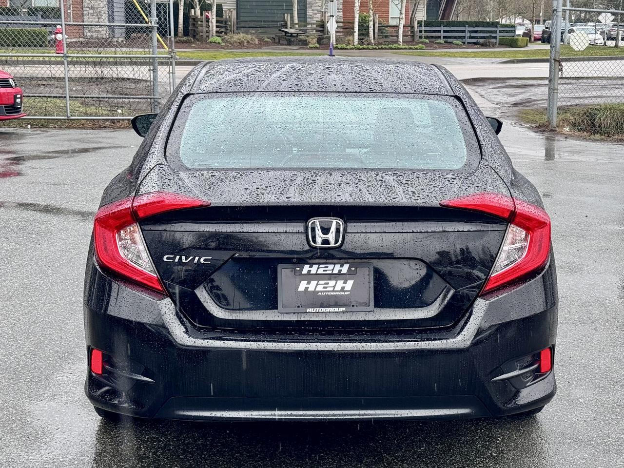 2018 Honda Civic FINANCING AVAILABLE Photo6