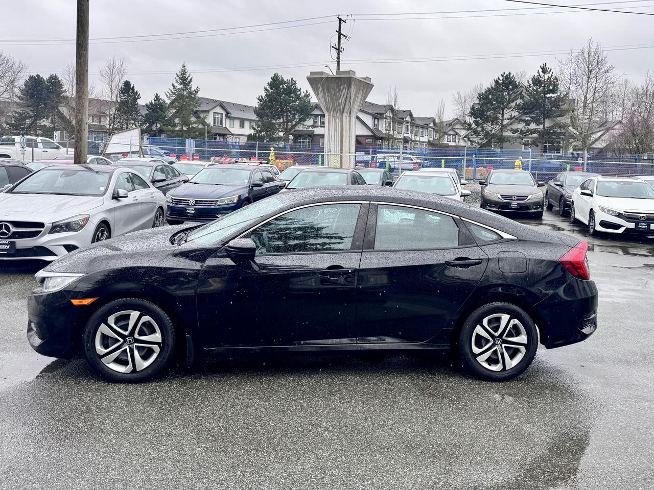 2018 Honda Civic FINANCING AVAILABLE Photo8