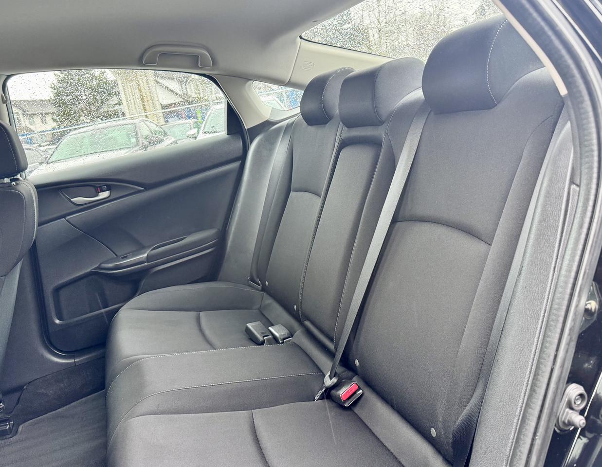 2018 Honda Civic FINANCING AVAILABLE Photo14