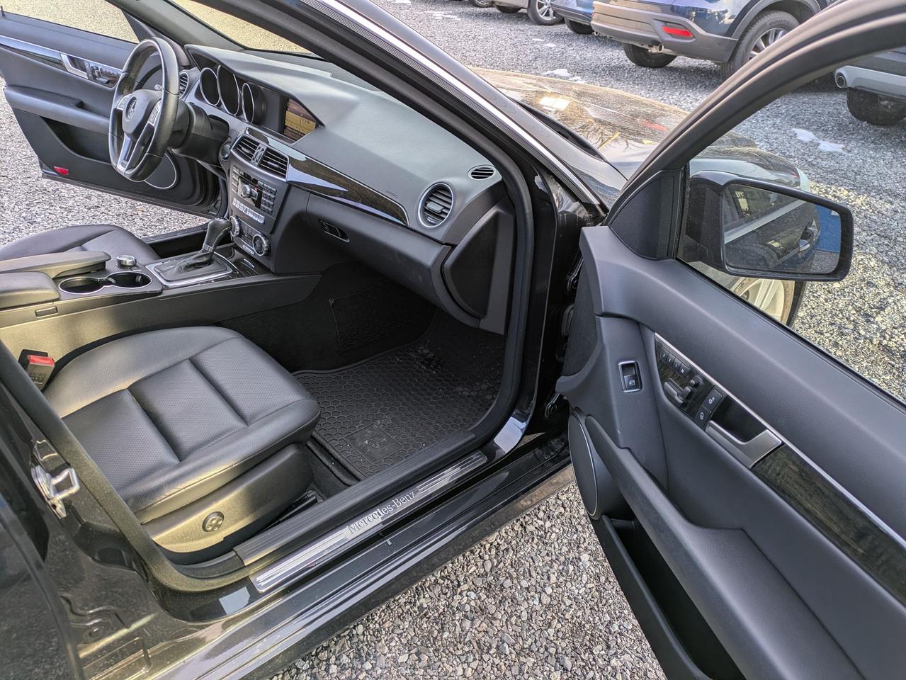 2012 Mercedes-Benz C-Class C 300 Photo