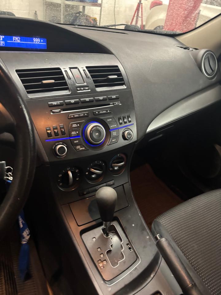 2012 Mazda MAZDA3  Photo