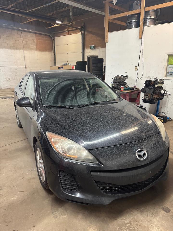 2012 Mazda MAZDA3  Photo0