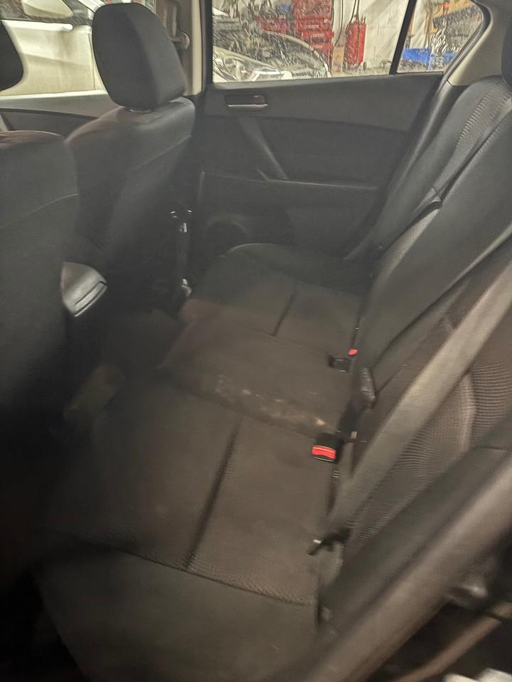 2012 Mazda MAZDA3  Photo