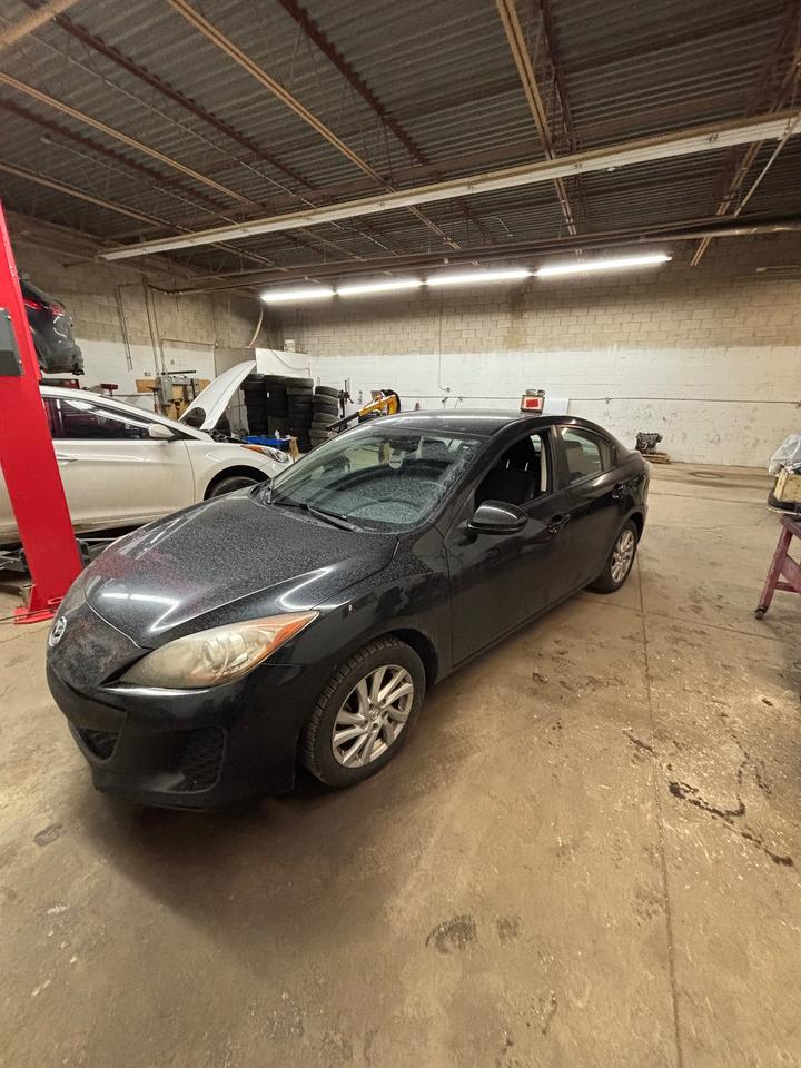 2012 Mazda MAZDA3  Photo