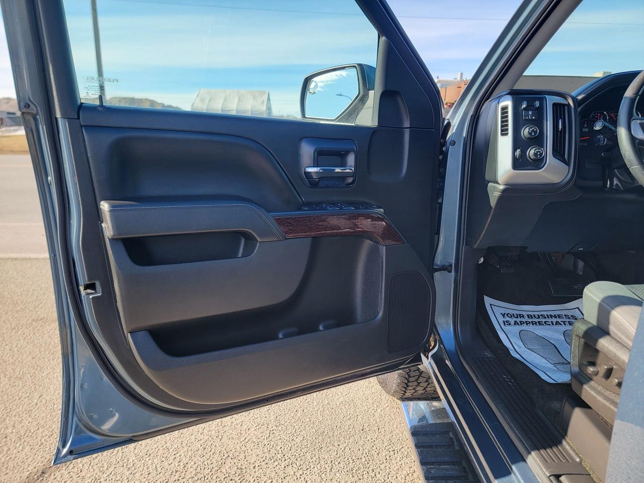 2014 GMC Sierra 1500 SLE | Z71 Photo