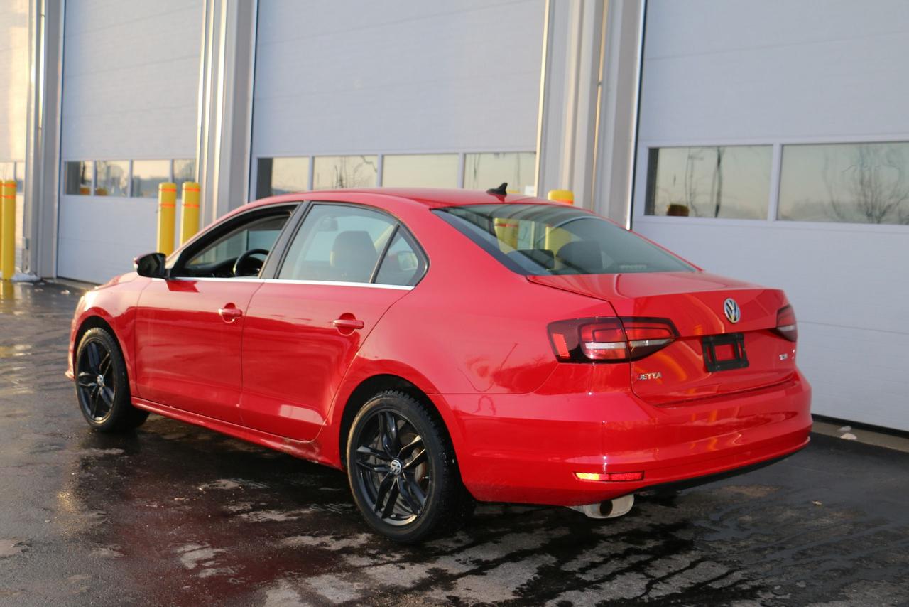 2016 Volkswagen Jetta 1.8 TSI - LEATHER|SUNROOF|CAMERA|HEATED SEATS Photo