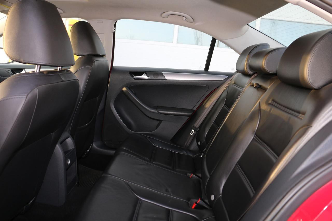 2016 Volkswagen Jetta 1.8 TSI - LEATHER|SUNROOF|CAMERA|HEATED SEATS Photo