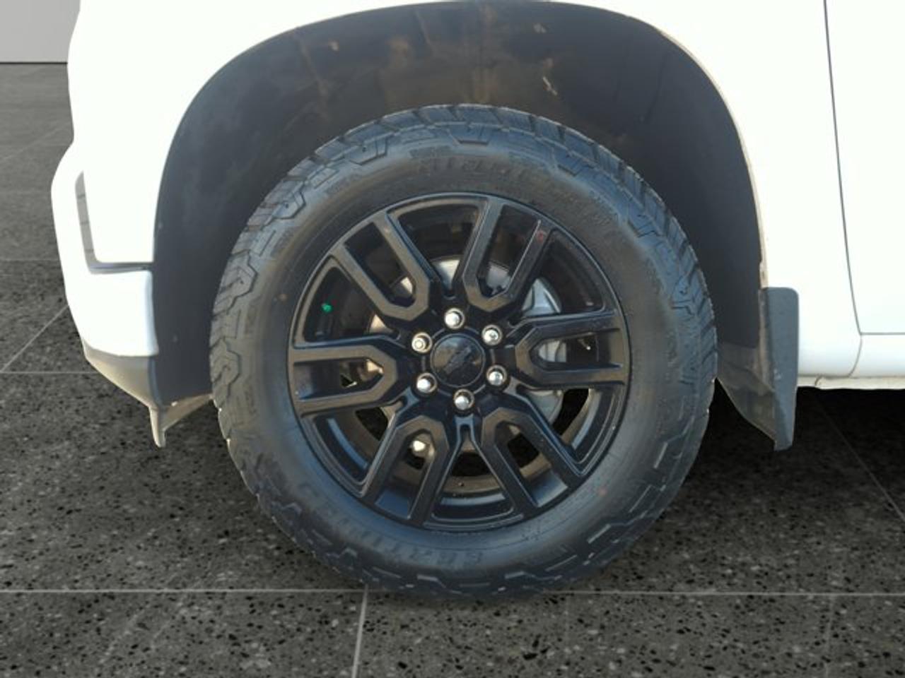 2019 Chevrolet Silverado 1500 High Country - Photo #9
