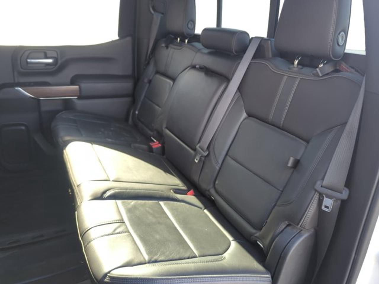 2019 Chevrolet Silverado 1500 High Country - Photo #16