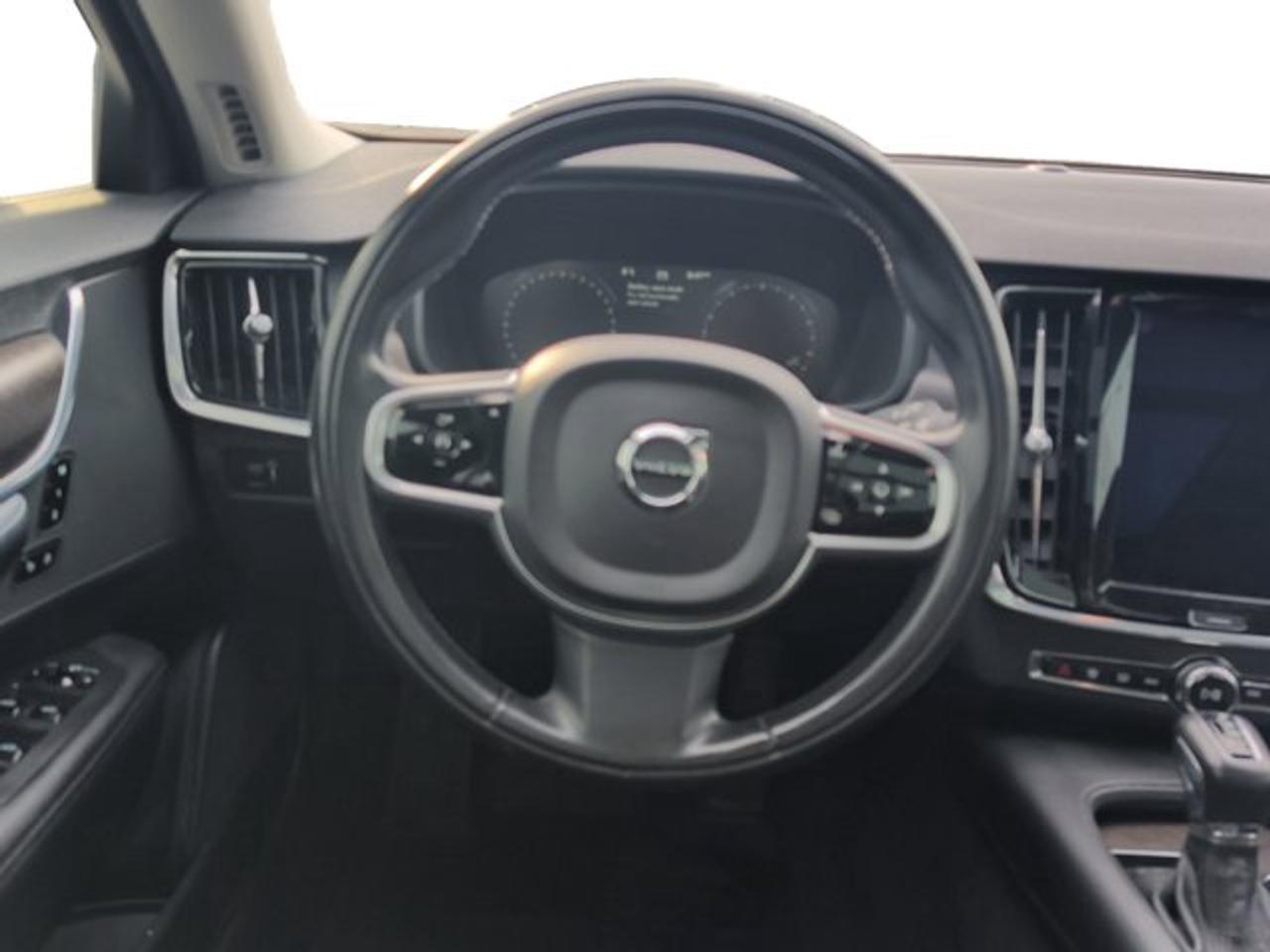 2018 Volvo V90 Cross Country T6 - Photo #15