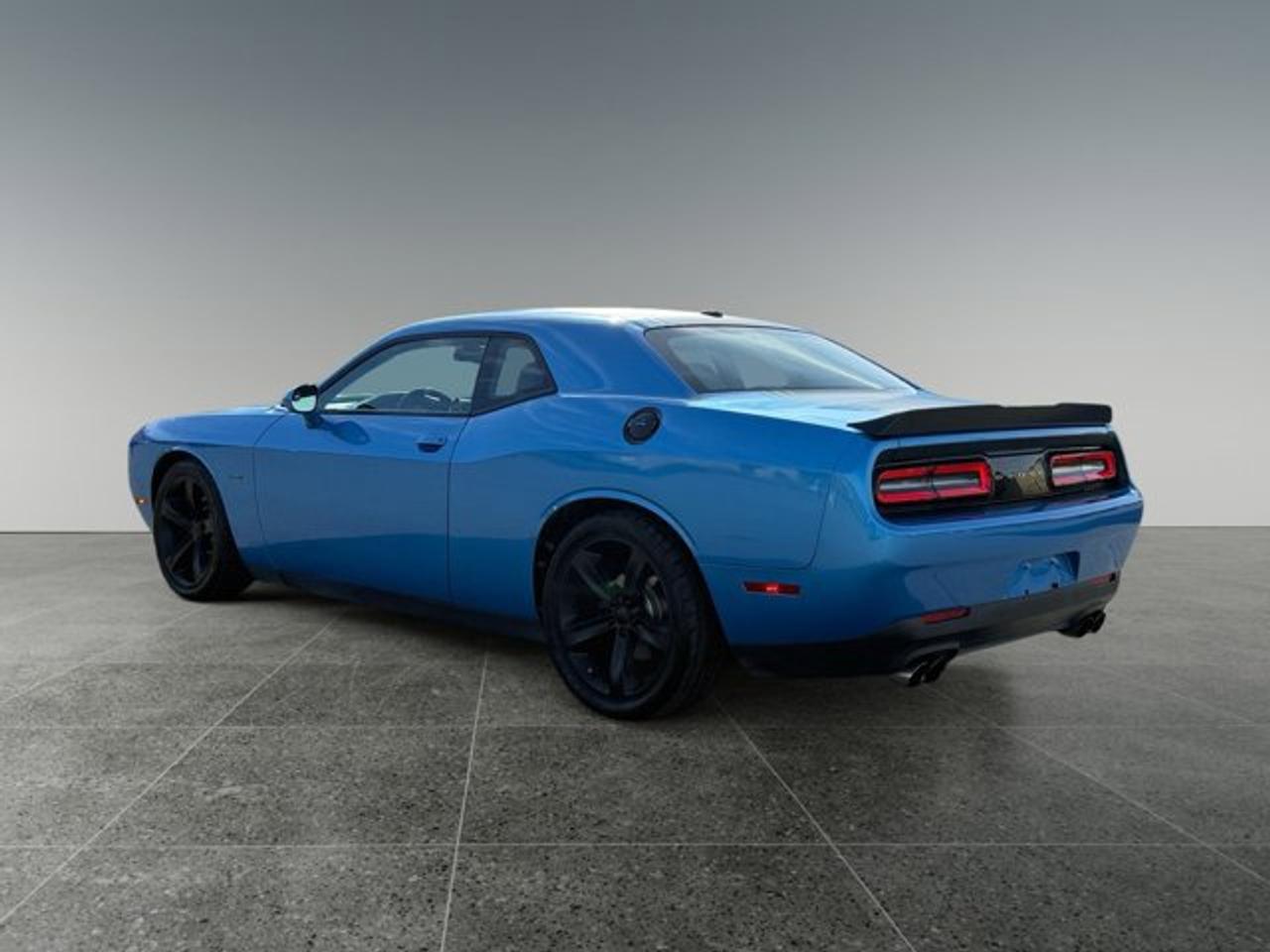 2016 Dodge Challenger R/T SHAKER Photo