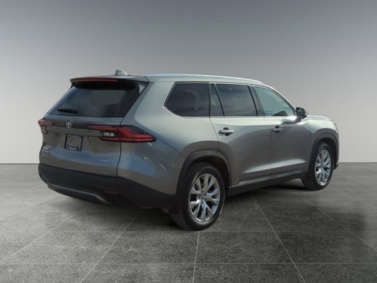 2025 Toyota Grand Highlander Hybrid Limited Photo