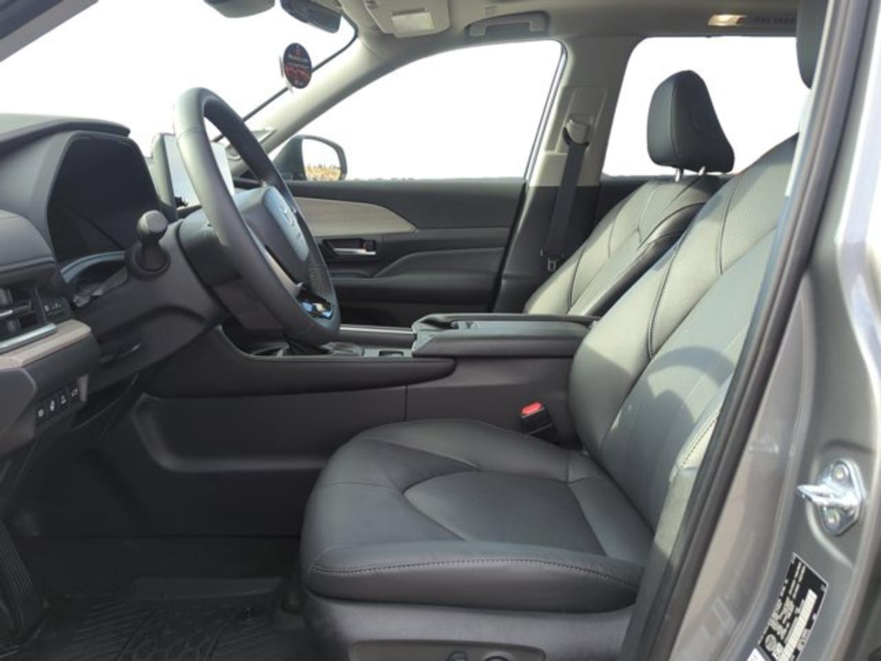 2025 Toyota Grand Highlander Hybrid Limited Photo