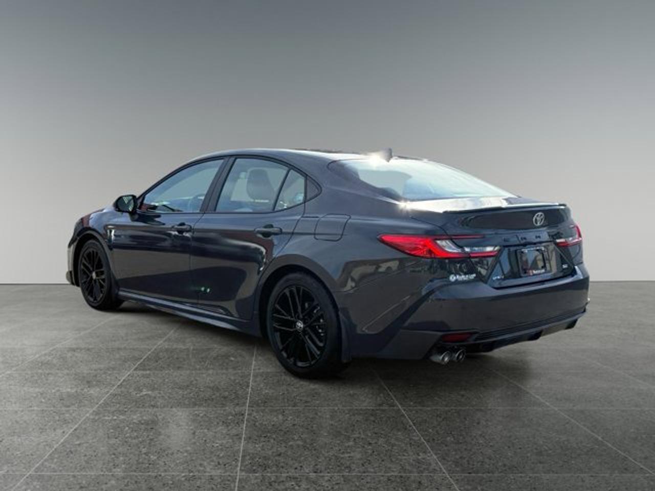 2025 Toyota Camry SE - Photo #3
