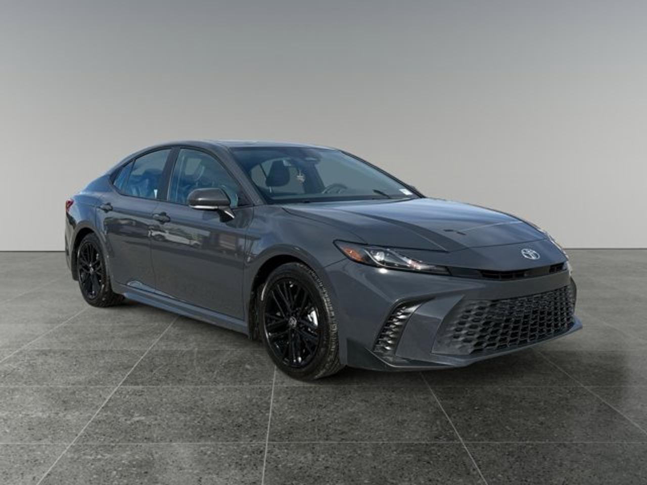 2025 Toyota Camry SE - Photo #7