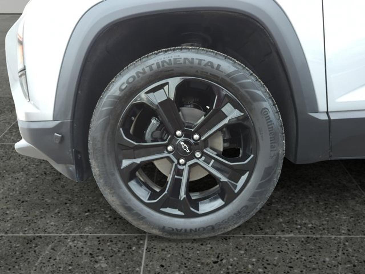 2025 Chevrolet Equinox AWD LT - Photo #9