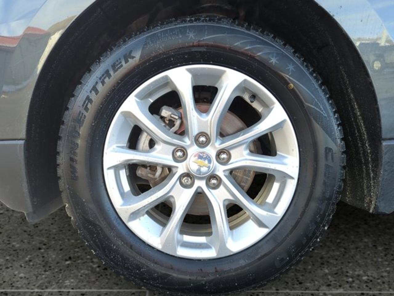 2021 Chevrolet Equinox LS - Photo #9