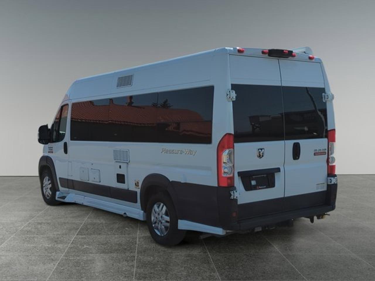 2017 RAM Cargo Van ProMaster Lexor - Photo #3