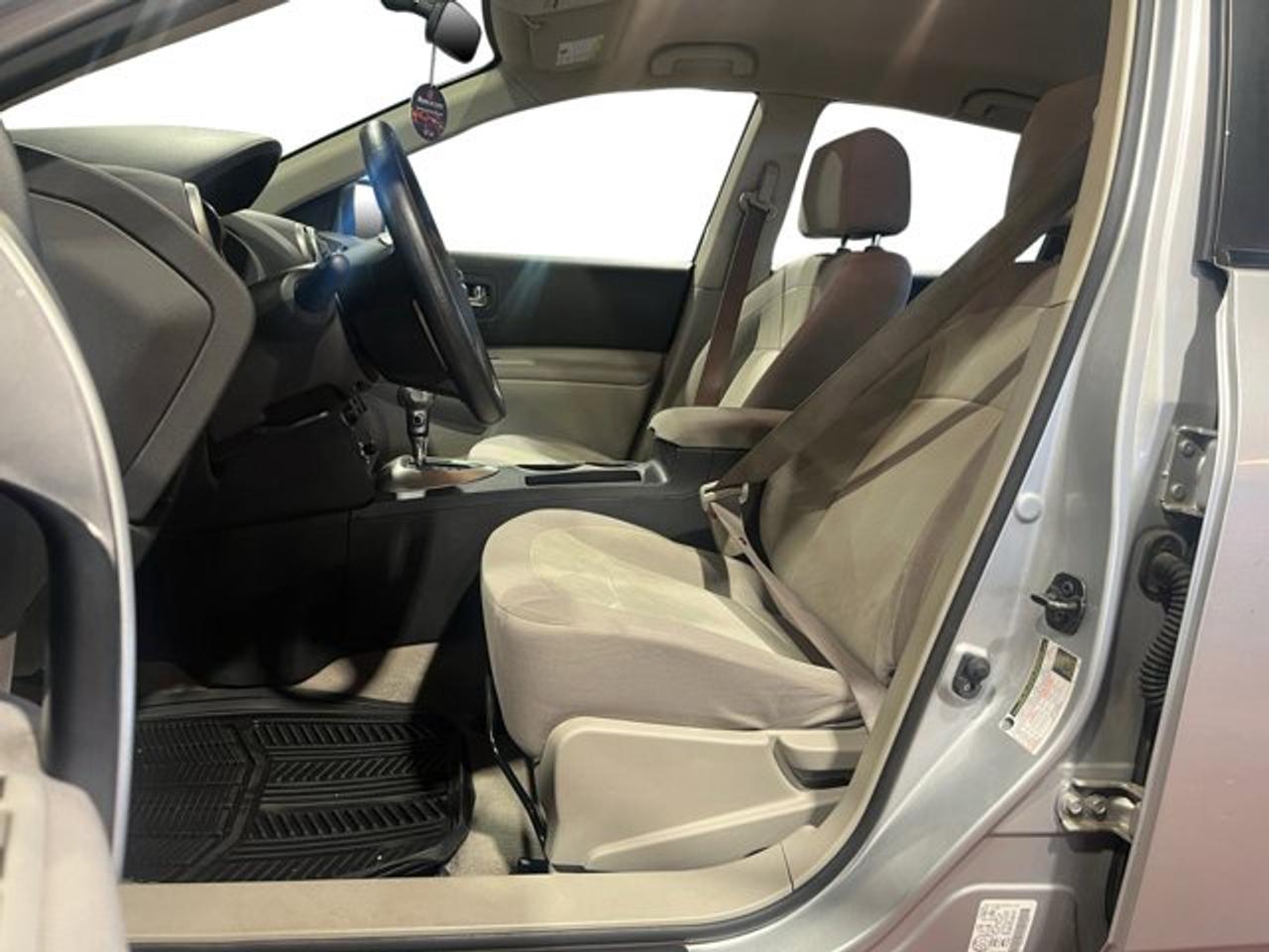 2009 Nissan Rogue S - Photo #9