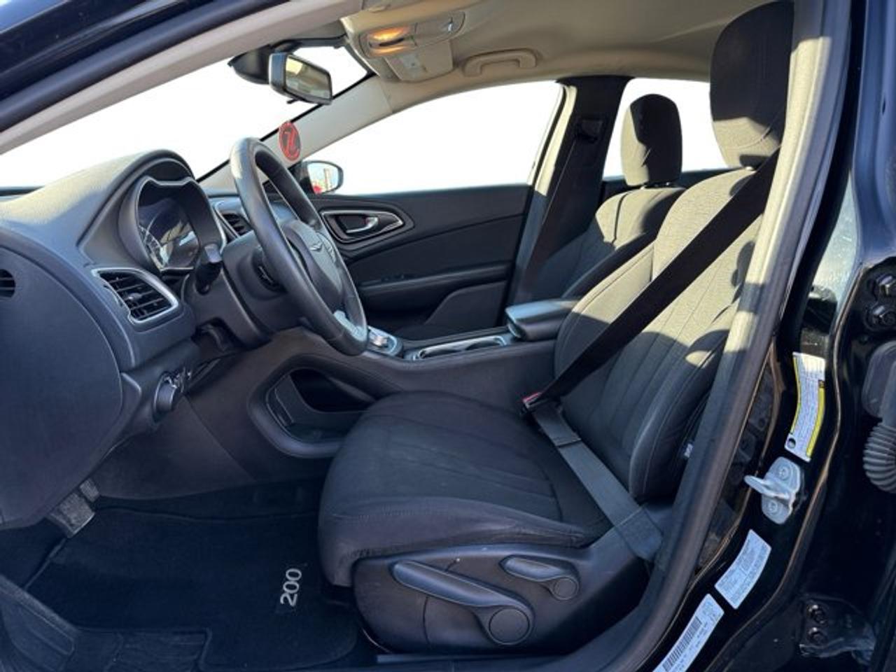 2016 Chrysler 200 LX - Photo #11