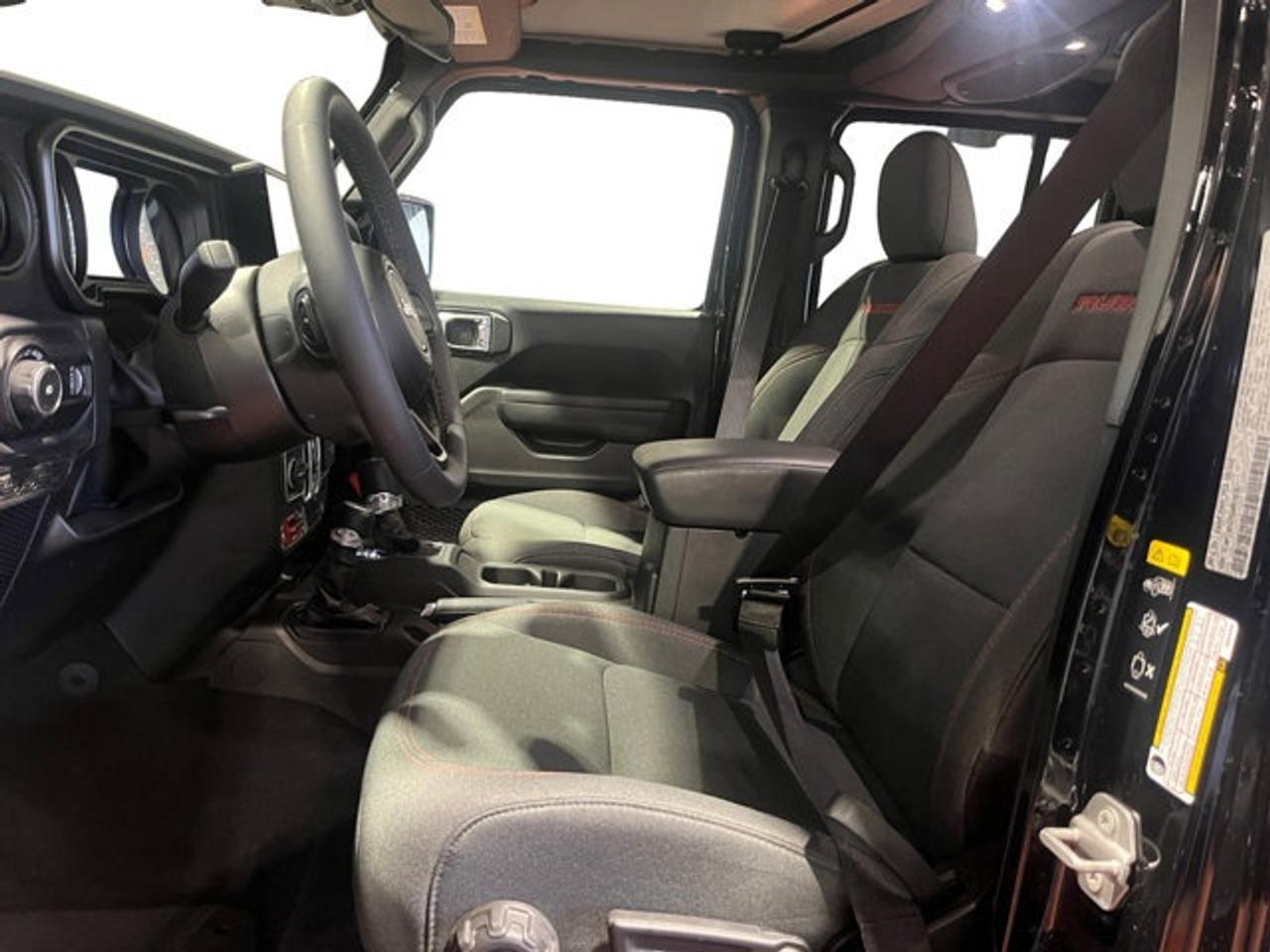 2025 Jeep Wrangler RUBICON - Photo #11