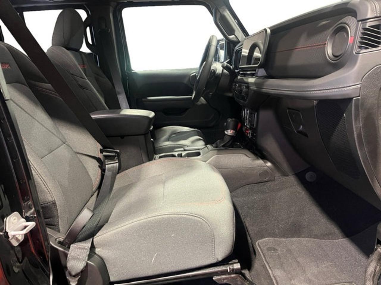 2025 Jeep Wrangler RUBICON - Photo #12