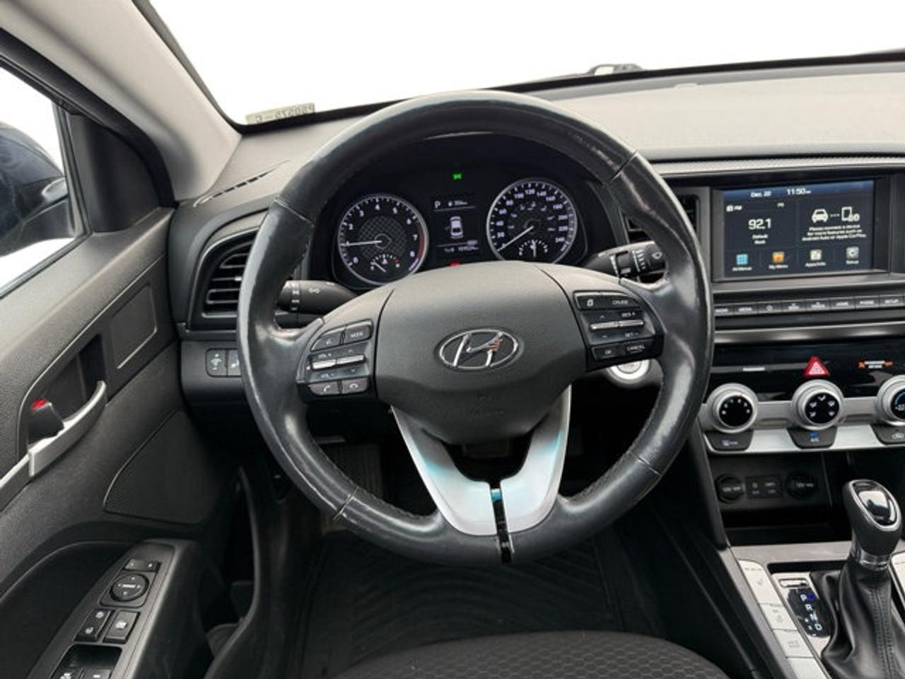 2020 Hyundai Elantra Preferred w/Sun & Safety Package Photo