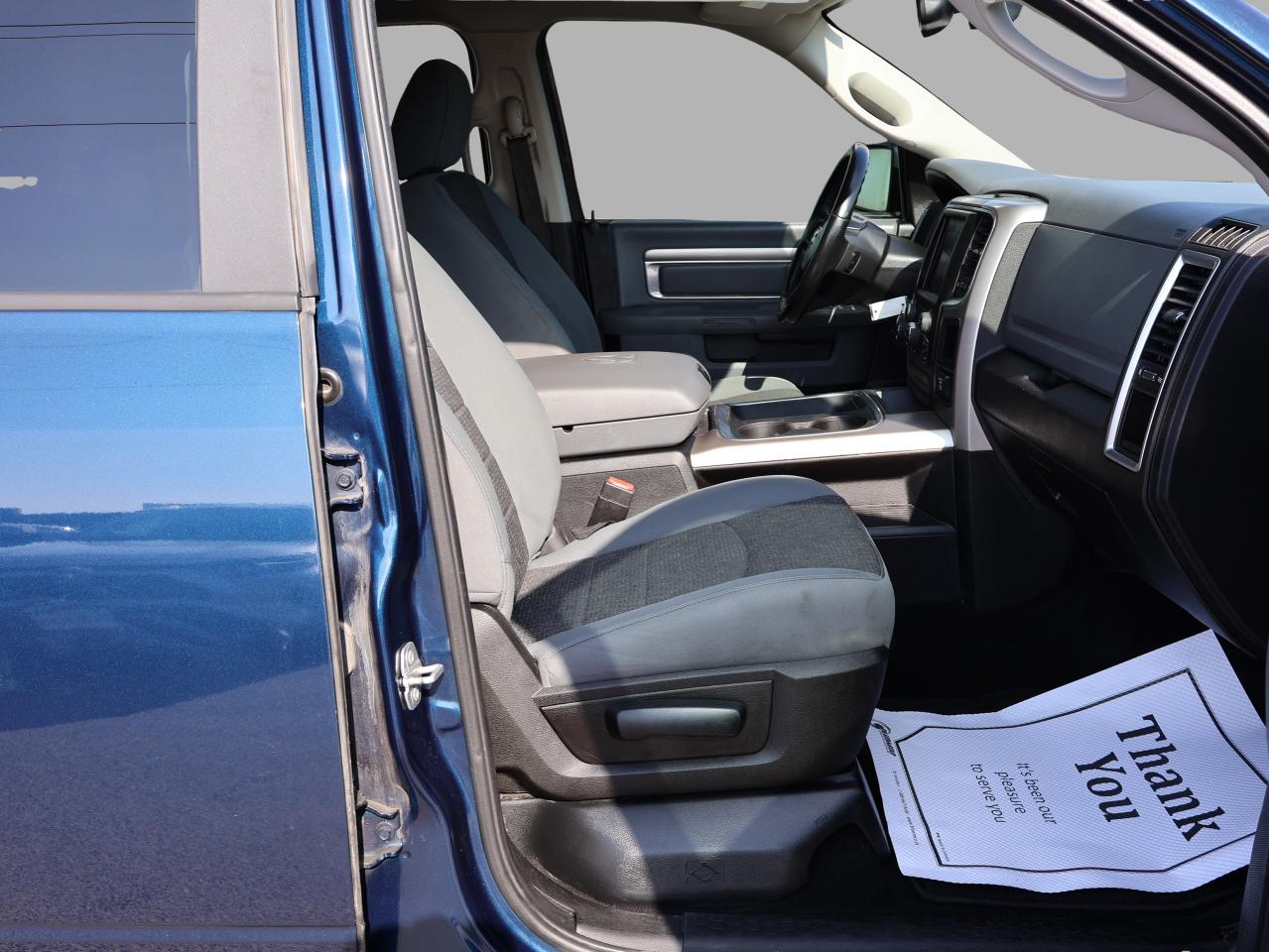 2019 RAM 1500 SLT-BIG HORN CREW 4WD CERTIFIED *ACCIDENT FREE*SERVICE RECORDS* CAMERA NAV BLUETOOTH P.SENSORS CRUISE ALLOYS Photo