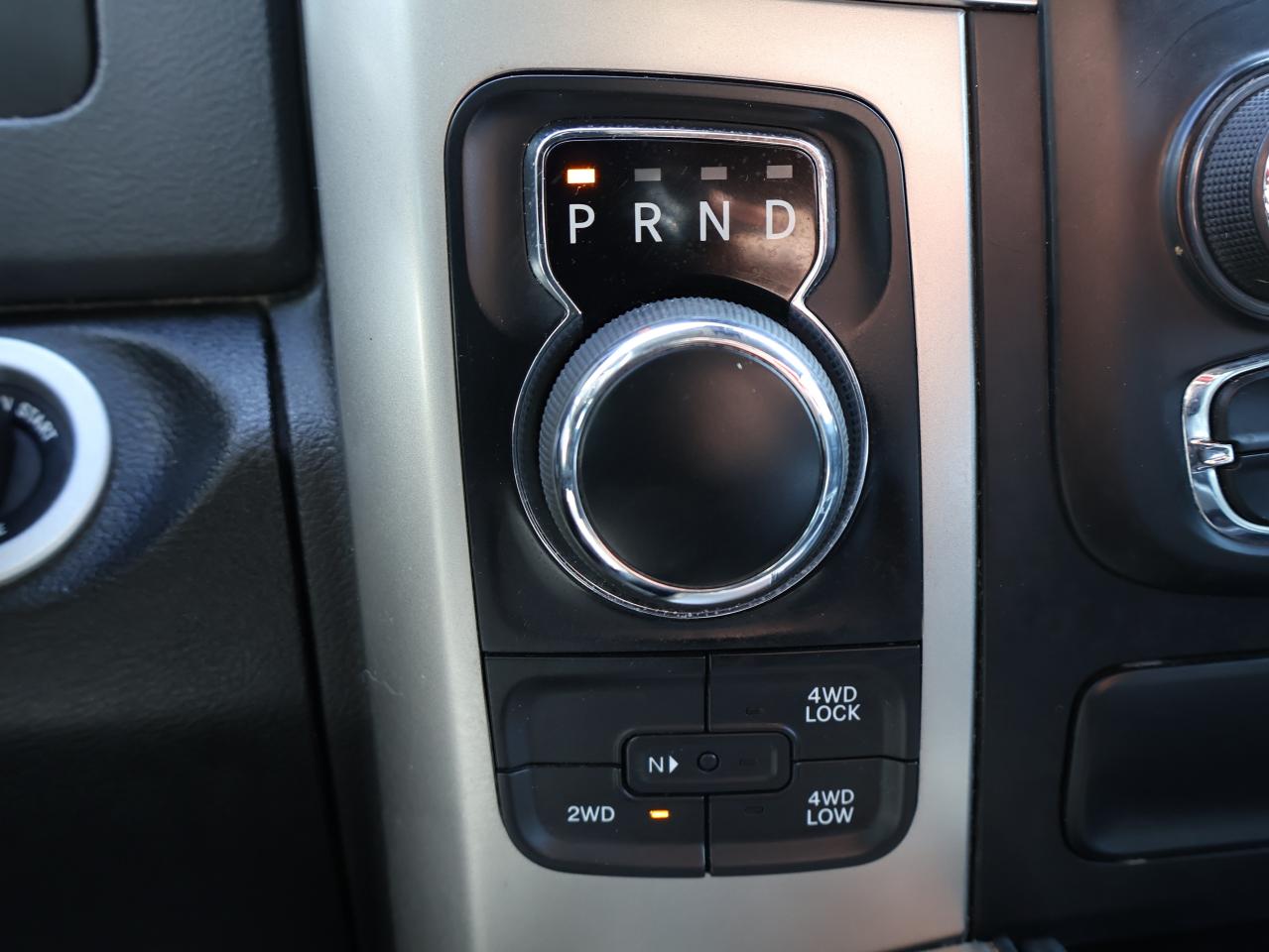 2019 RAM 1500 SLT-BIG HORN CREW 4WD CERTIFIED *ACCIDENT FREE*SERVICE RECORDS* CAMERA NAV BLUETOOTH P.SENSORS CRUISE ALLOYS Photo