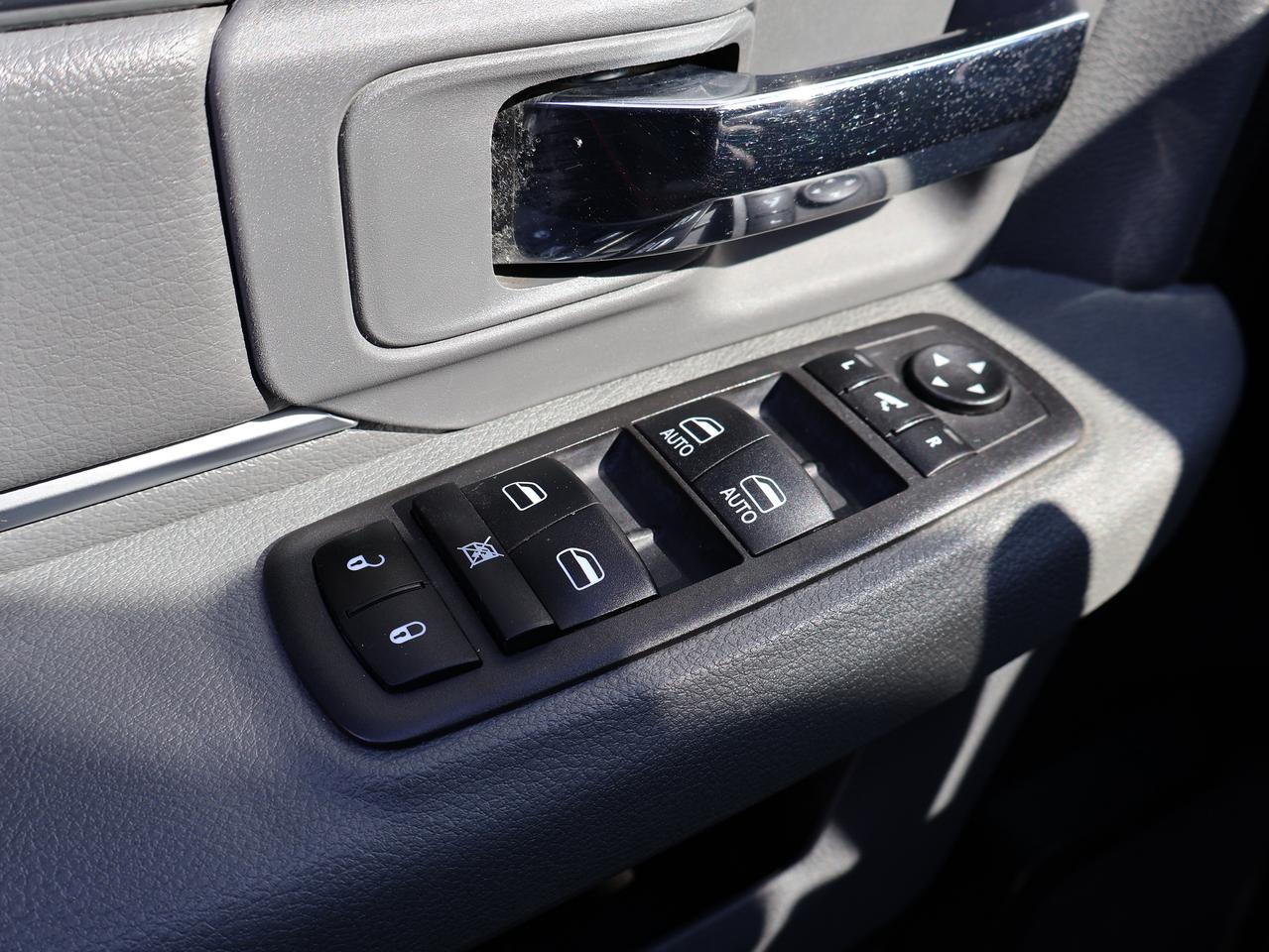 2019 RAM 1500 SLT-BIG HORN CREW 4WD CERTIFIED *ACCIDENT FREE*SERVICE RECORDS* CAMERA NAV BLUETOOTH P.SENSORS CRUISE ALLOYS Photo