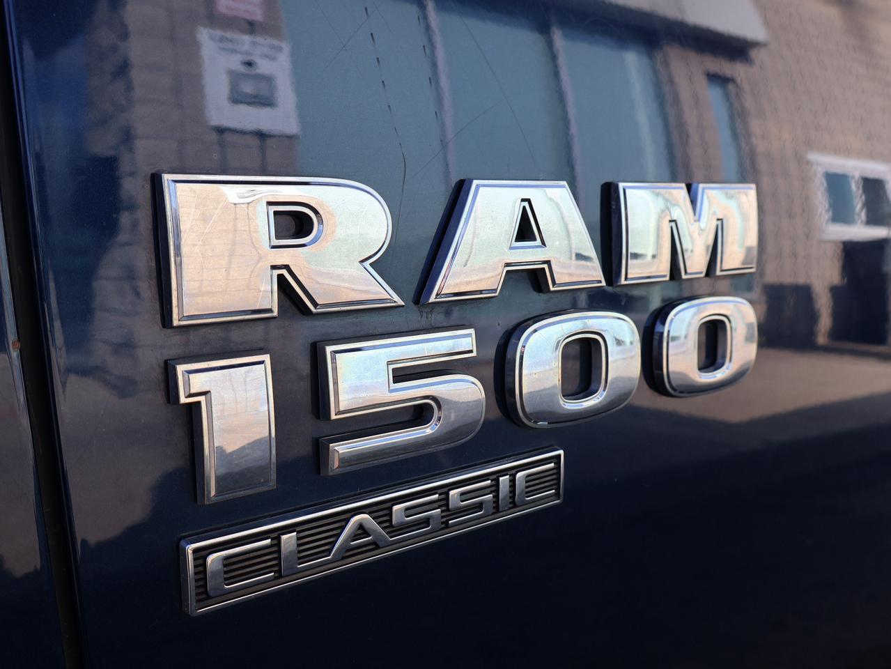 2019 RAM 1500 SLT-BIG HORN CREW 4WD CERTIFIED *ACCIDENT FREE*SERVICE RECORDS* CAMERA NAV BLUETOOTH P.SENSORS CRUISE ALLOYS Photo