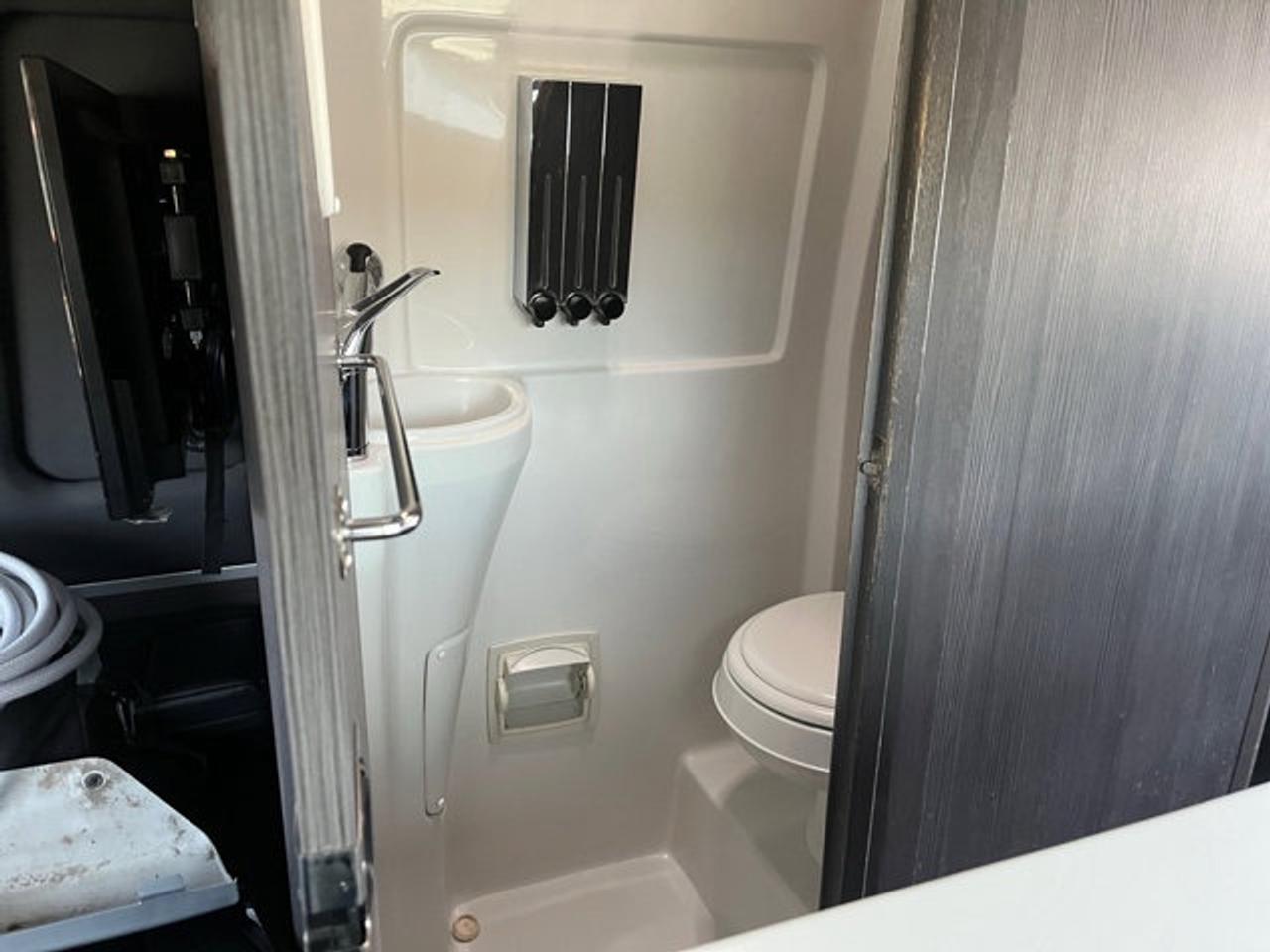 2020 Mercedes-Benz Sprinter CARGO VAN - Photo #16