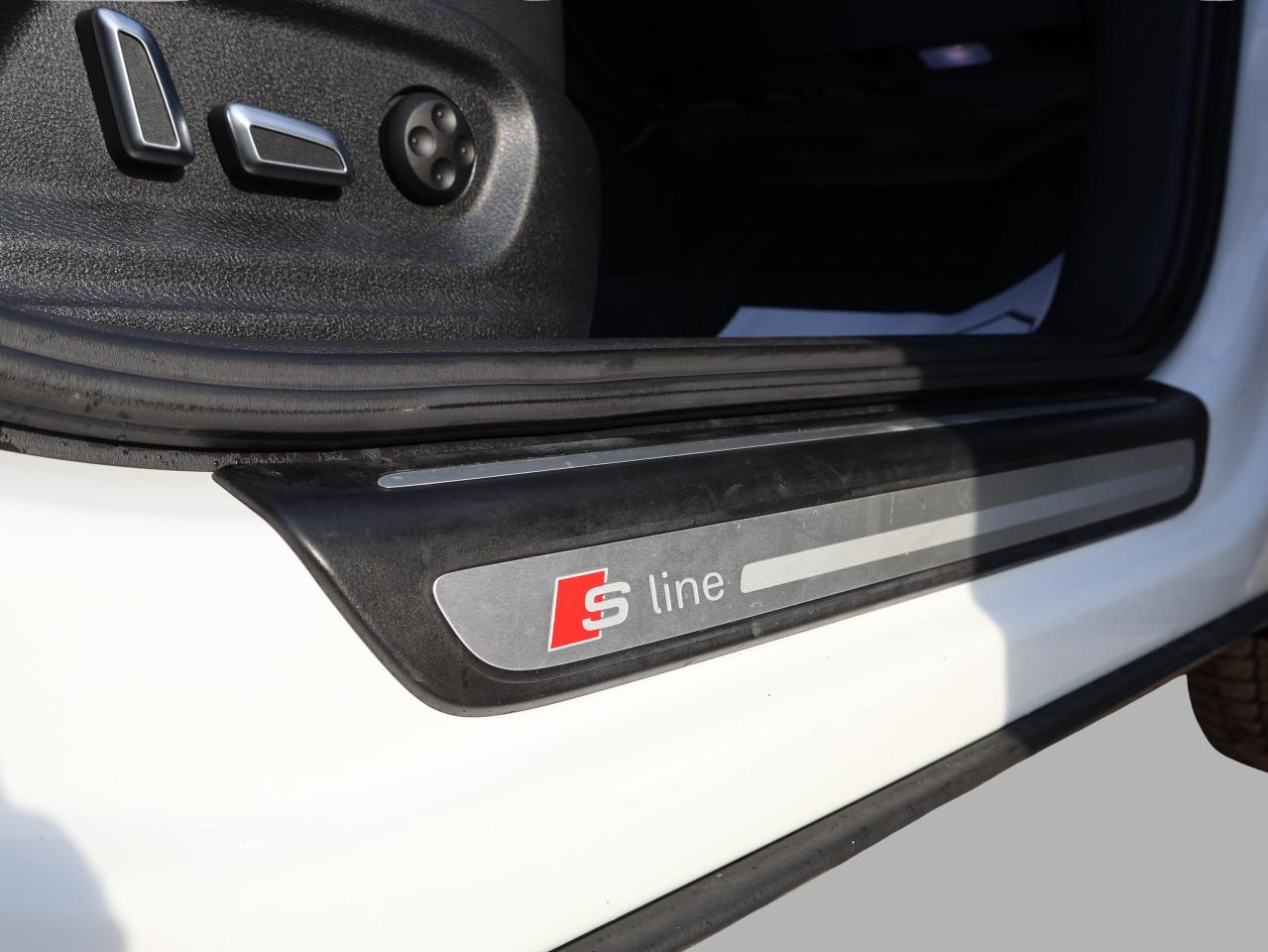 2016 Audi Q3 TECHNIK S-LINE AWD CERTIFIED AWD CAMERA NAV BLUETOOTH LEATHER HEATED P.ROOF P.SENSORS B.SPOT CRUISE ALLOYS Photo