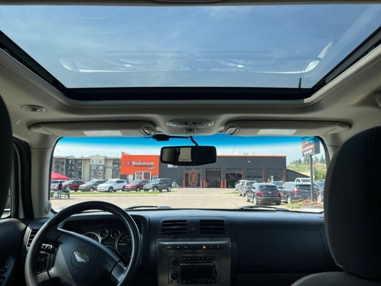 2009 Hummer H3 H3T Alpha Photo