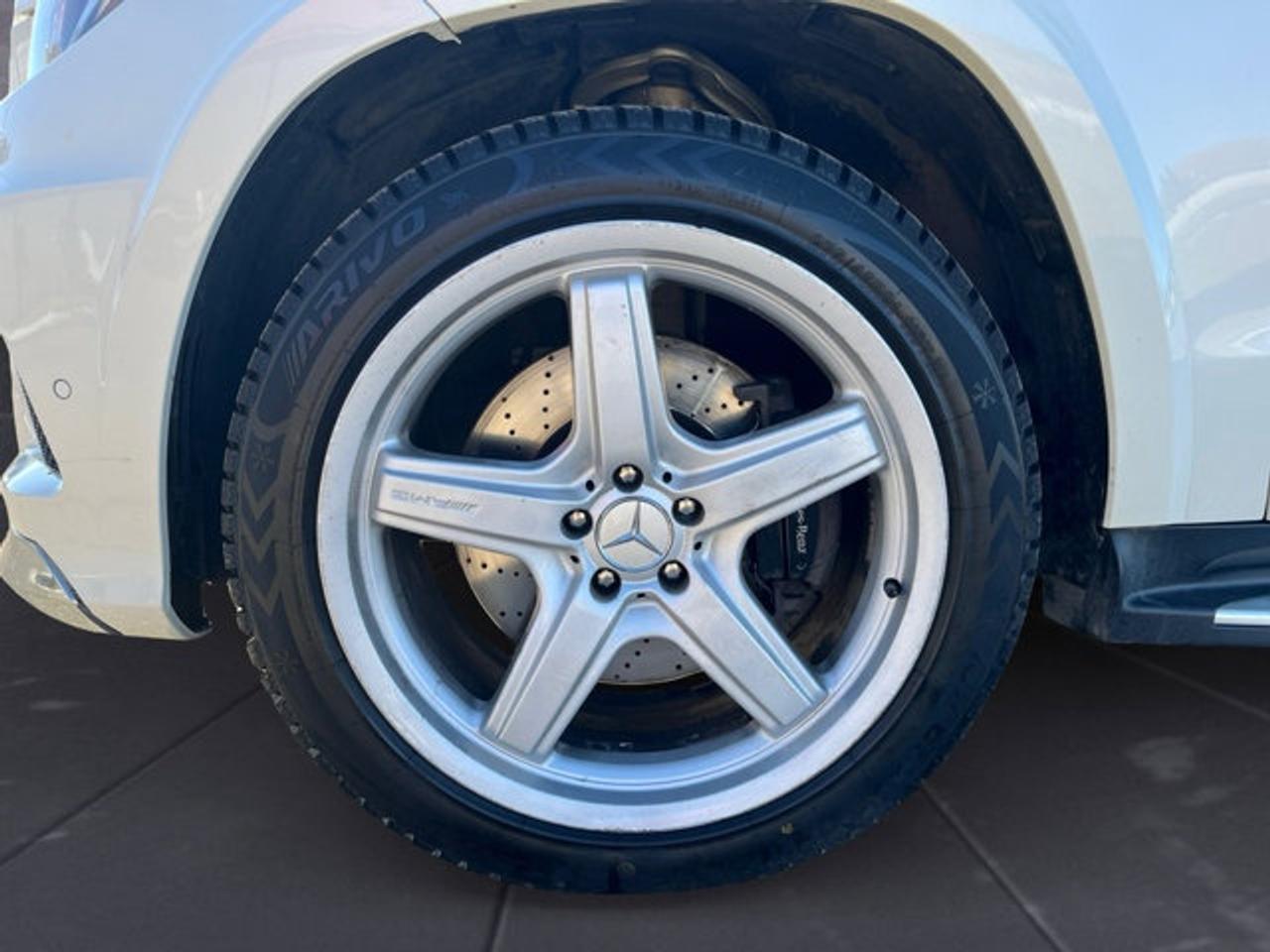 2013 Mercedes-Benz GL-Class GL 550 - Photo #9