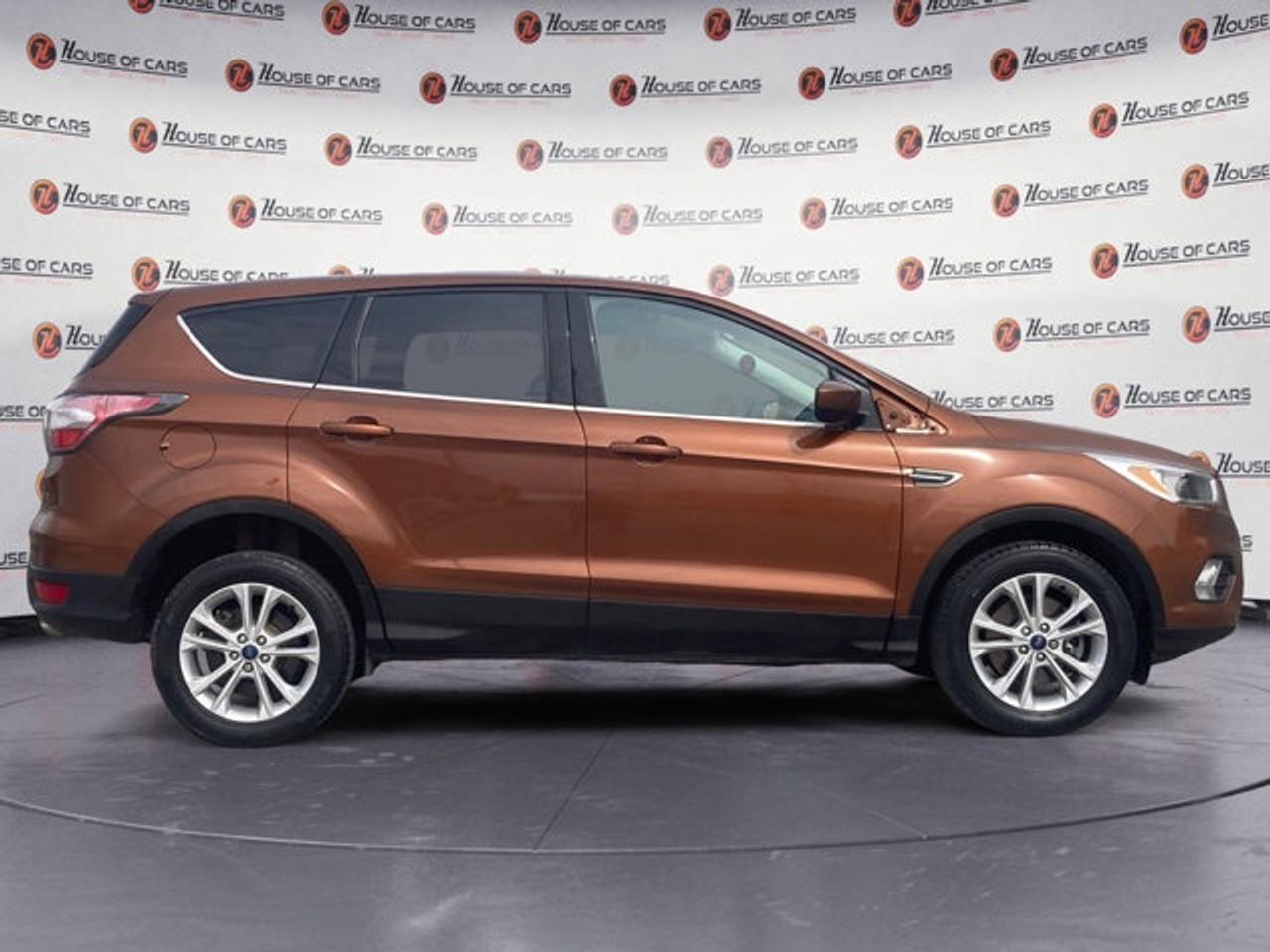 2017 Ford Escape SE - Photo #6