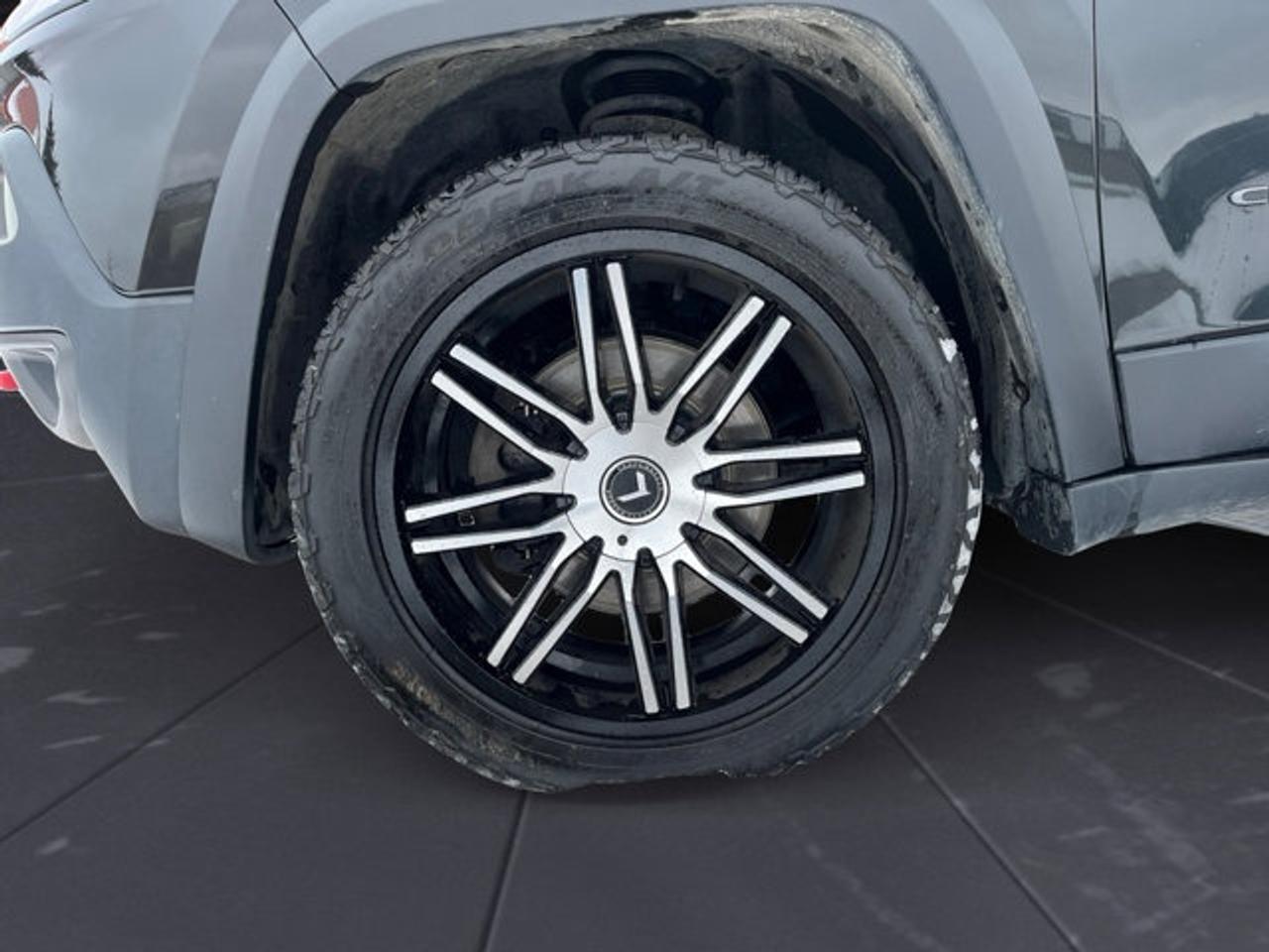 2015 Jeep Cherokee Trailhawk - Photo #9