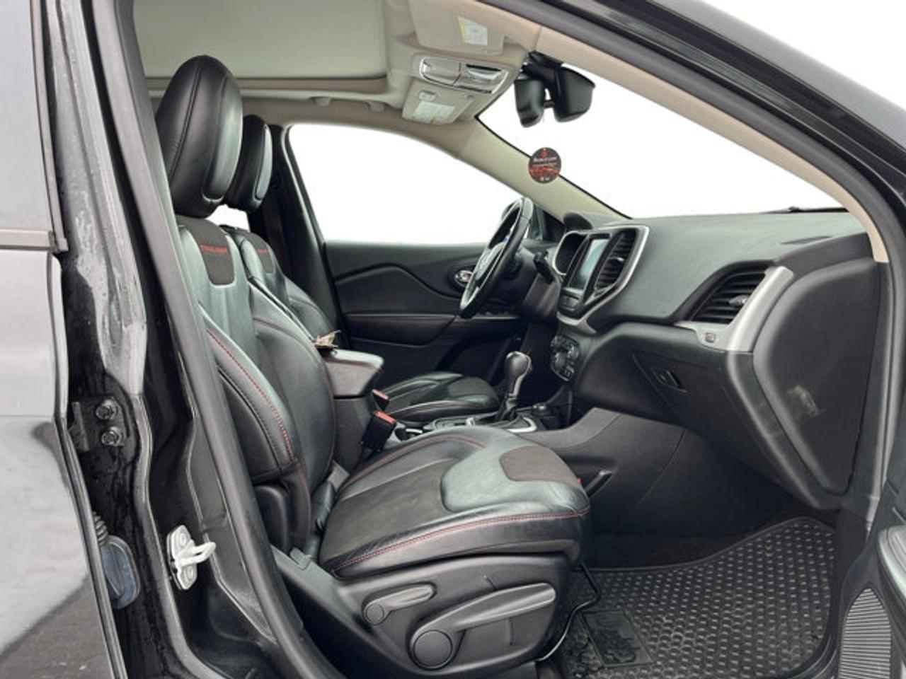 2015 Jeep Cherokee Trailhawk Photo