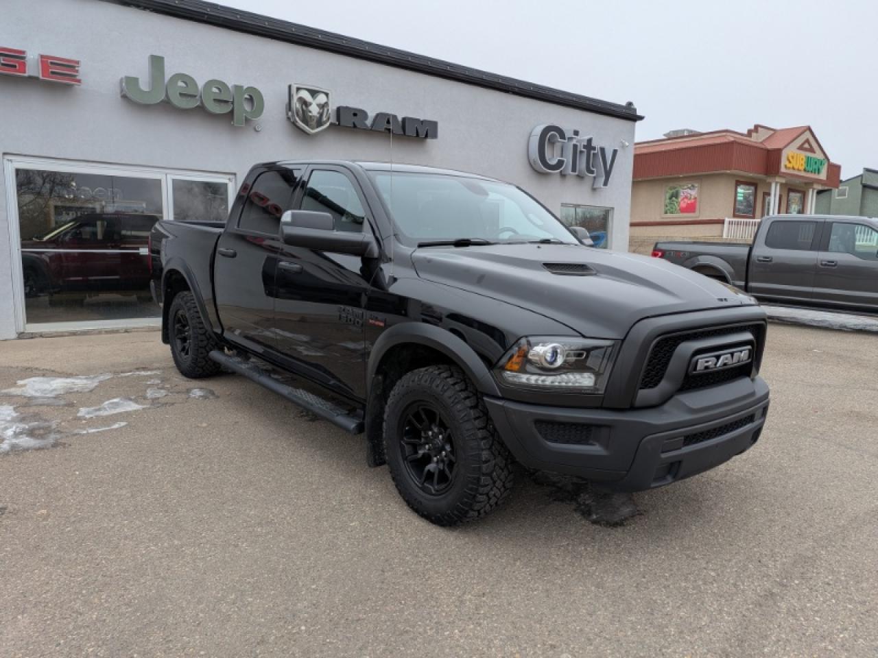 2021 RAM 1500 Classic WARLOCK Photo0