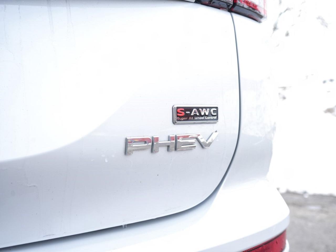 2024 Mitsubishi Outlander GT S-AWC | ONE OWNER | ACCIDENT FREE Photo