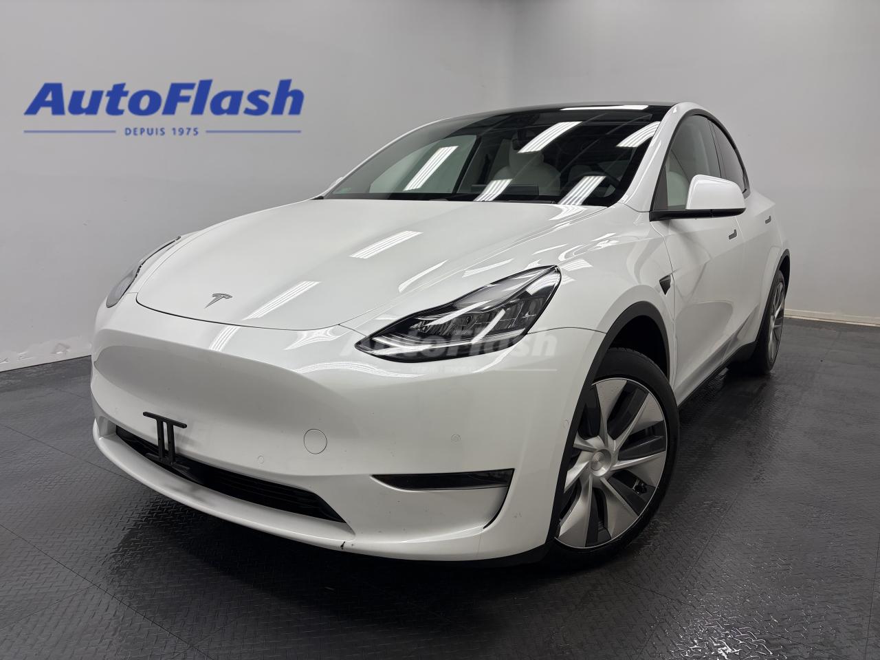 Used 2020 Tesla Model Y LONG RANGE AWD, 509KM AUTONOMIE, TOIT PANORAMIQUE for sale in Saint-Hubert, QC