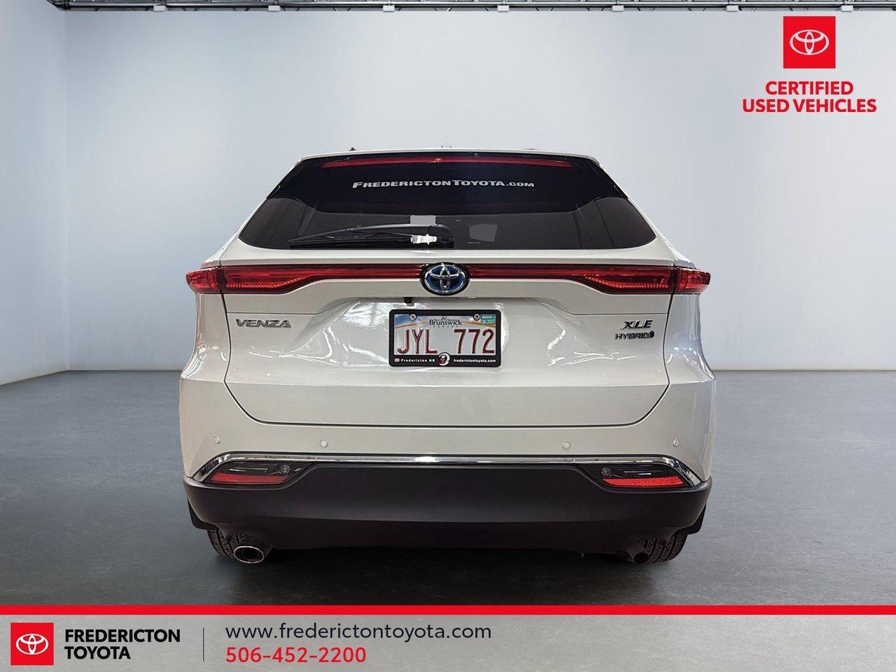 2021 Toyota Venza XLE Photo