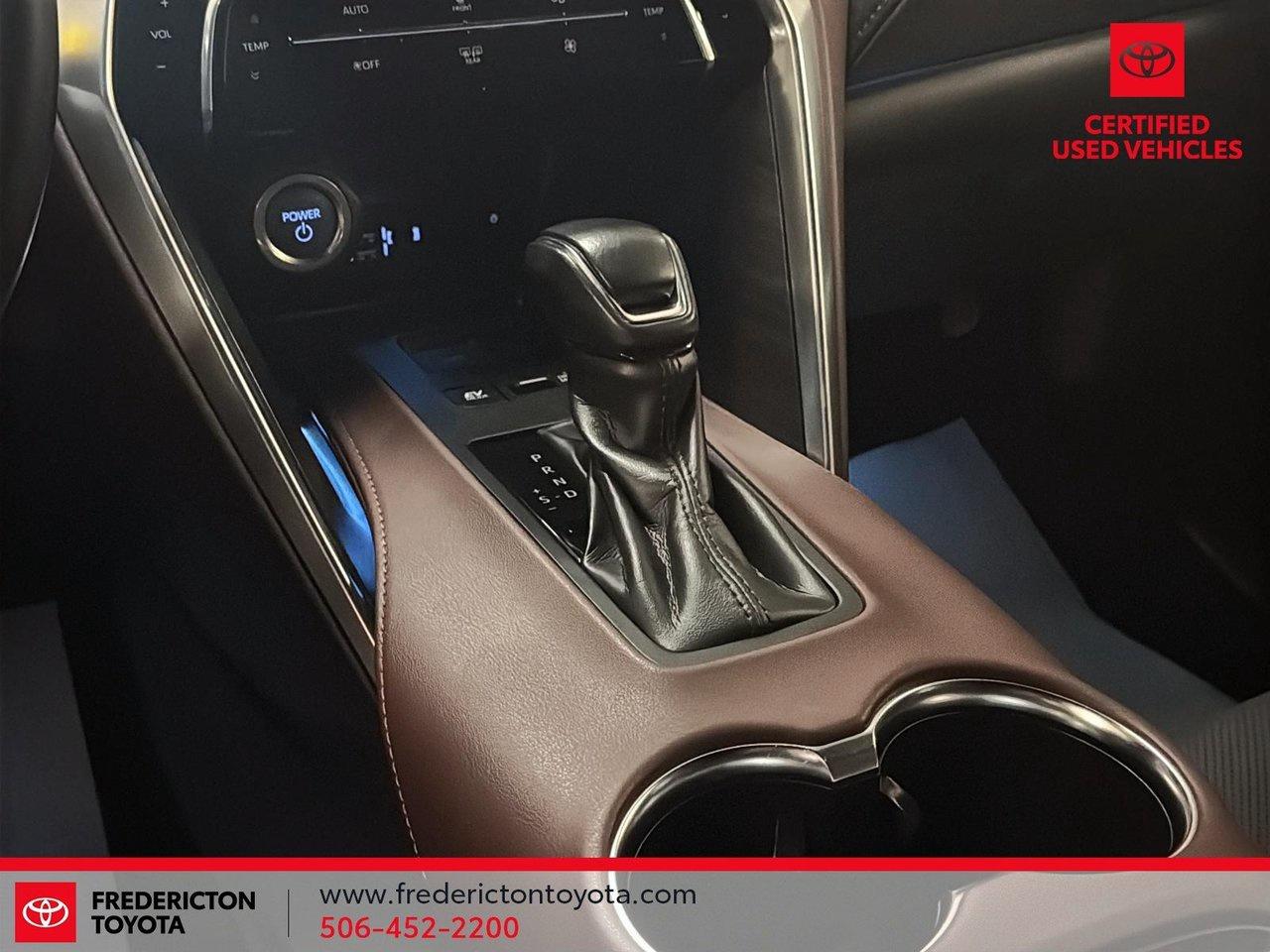 2021 Toyota Venza XLE Photo