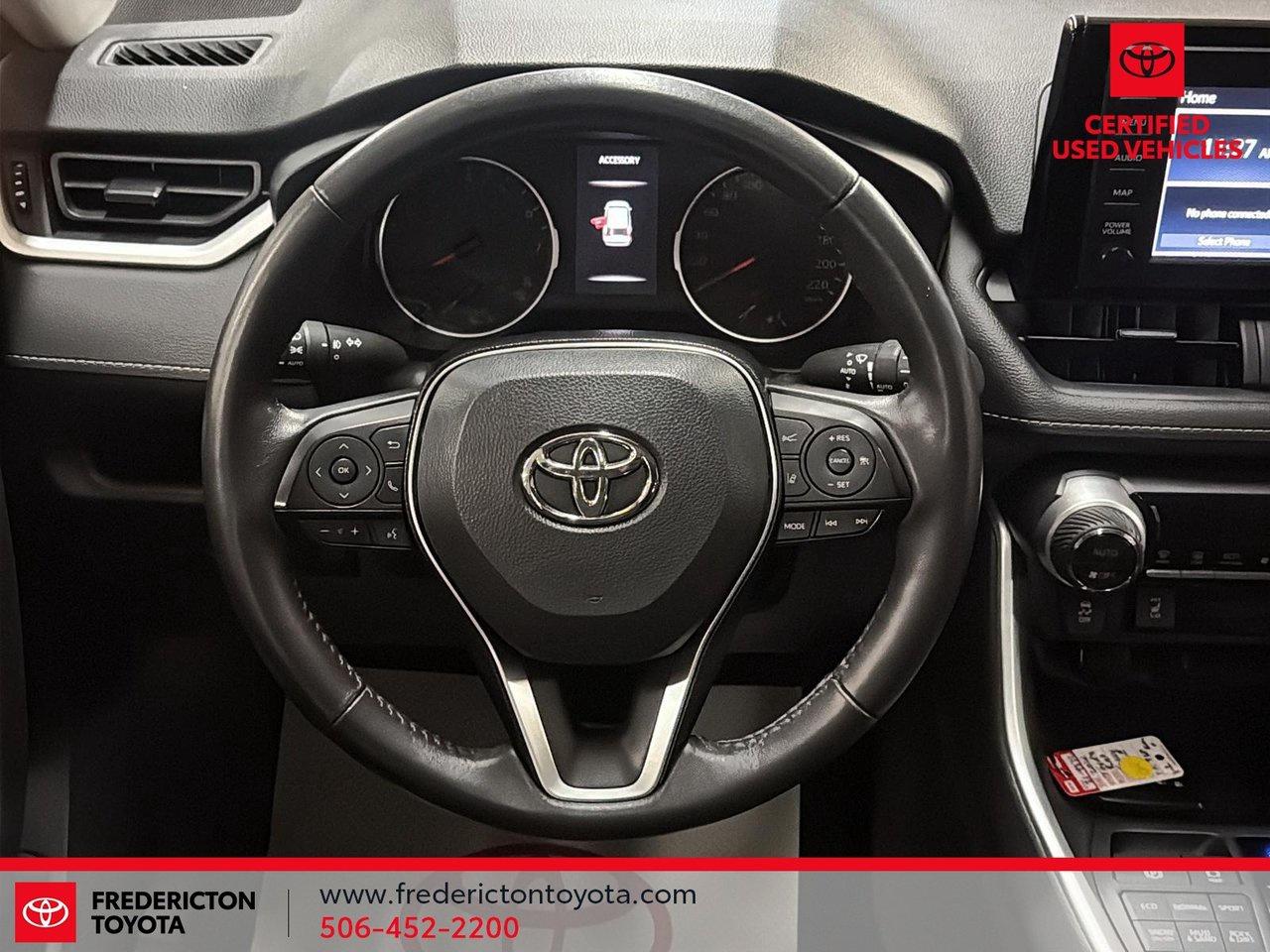 2021 Toyota RAV4 XLE Photo