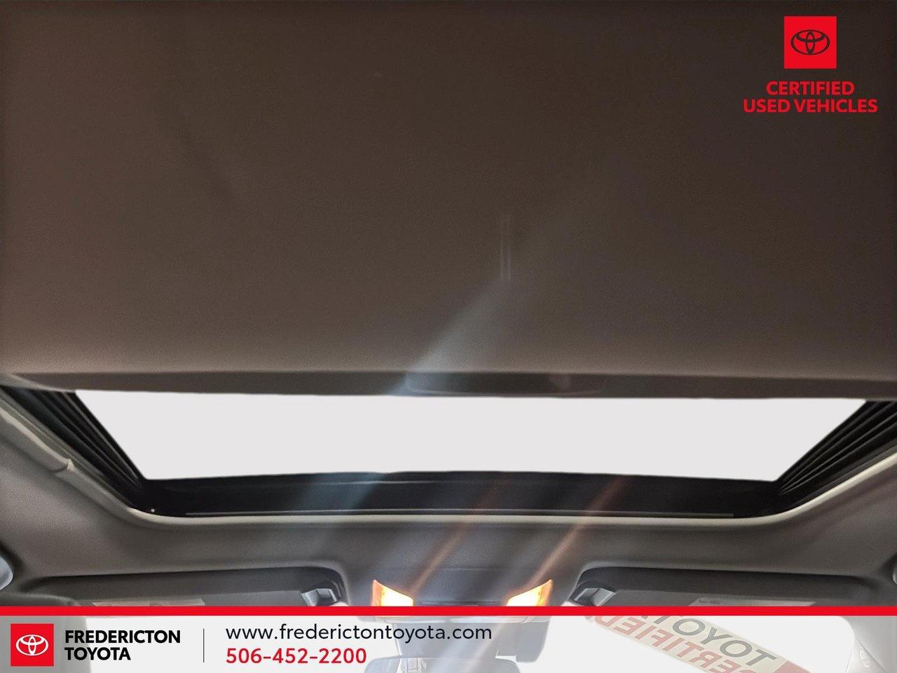 2021 Toyota RAV4 XLE Photo