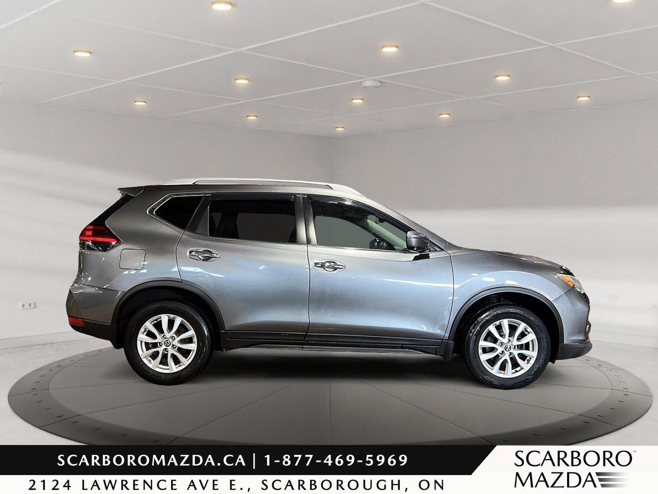 2017 Nissan Rogue SV Photo