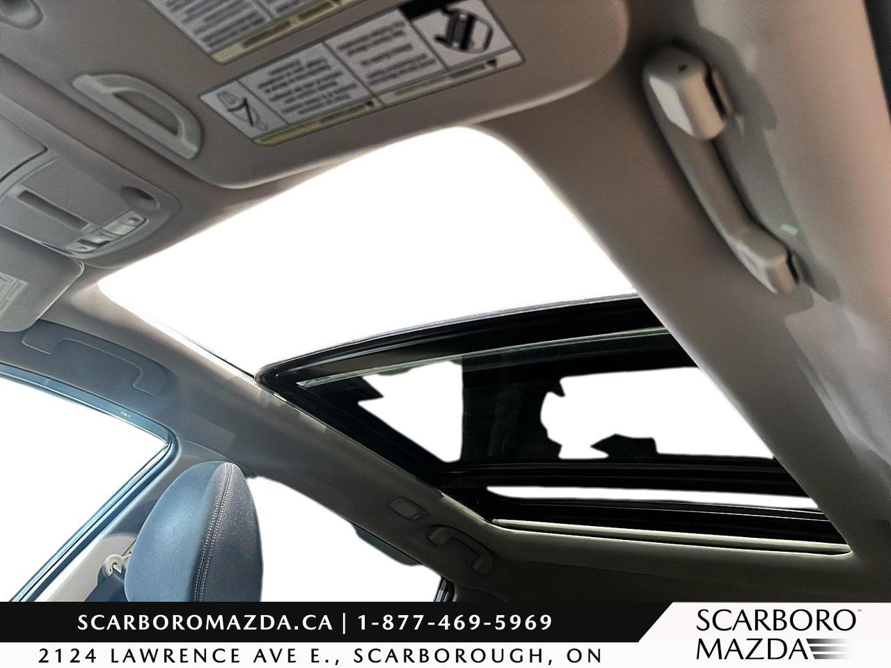 2017 Nissan Rogue SV Photo